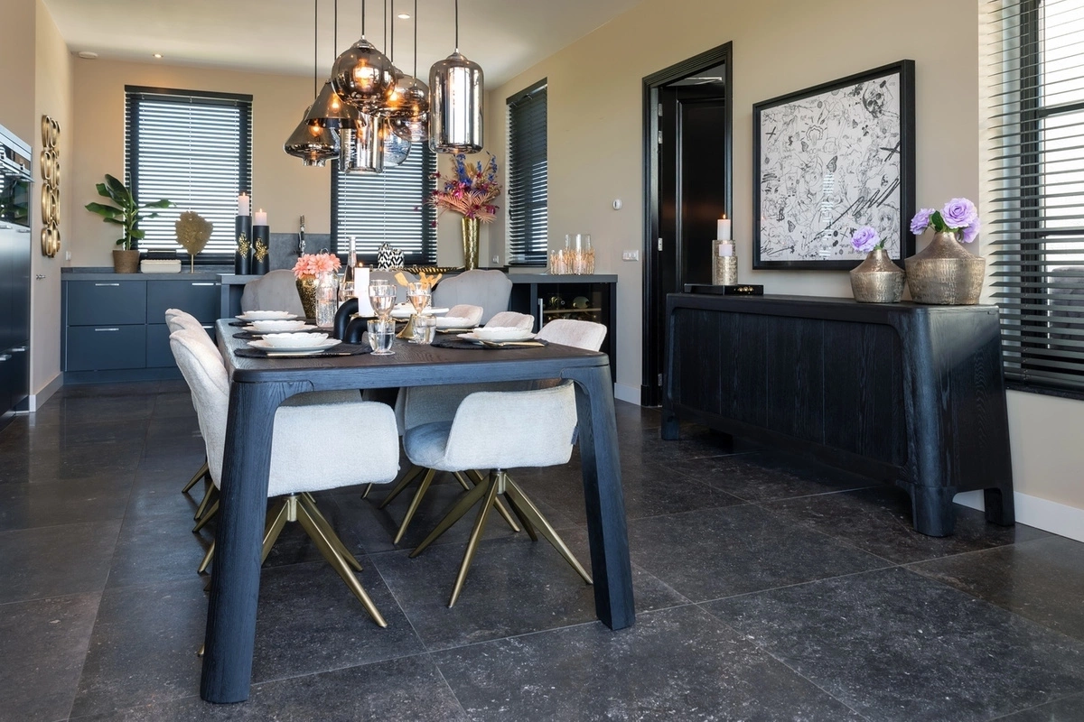 RICHMOND stół jadalniany BACCARAT 230